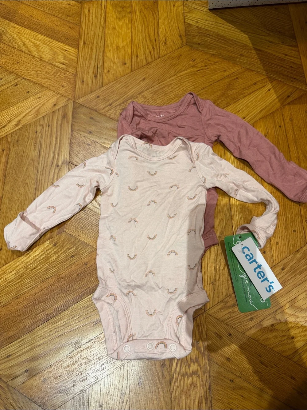 Carter’s 2 pieces long sleeves onesies with foldable hand mittens